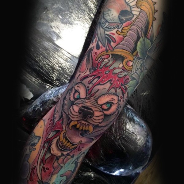 old school彩色恶魔狼和血淋淋的刀手臂纹身图案