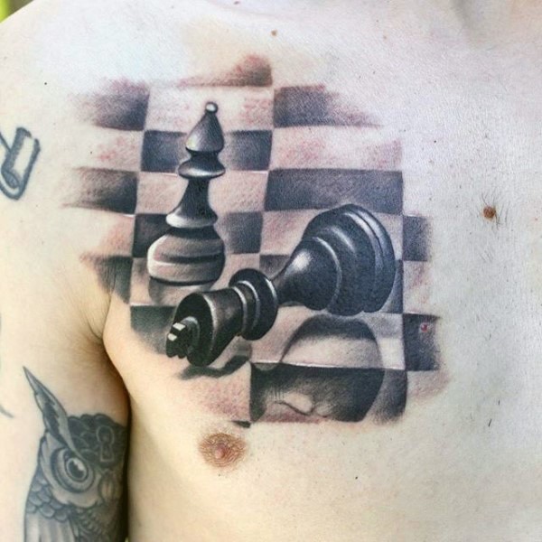 胸部上的3D象棋人物纹身图案