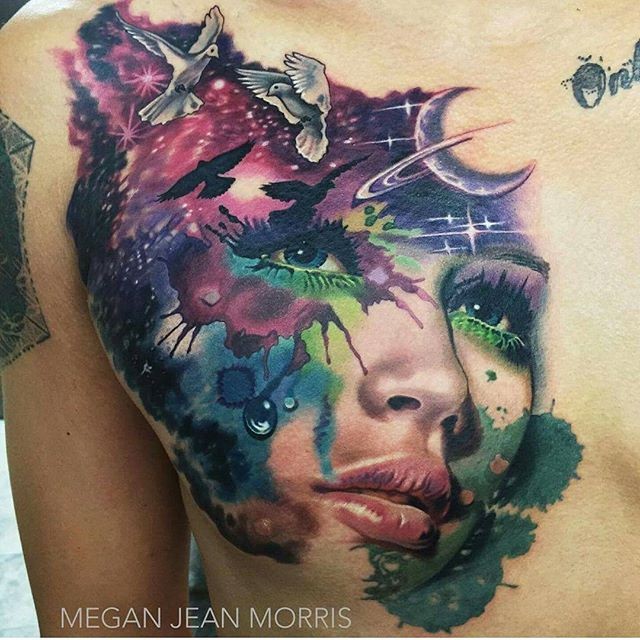 胸部3D风格漂亮的女人与鸟和月亮纹身图案