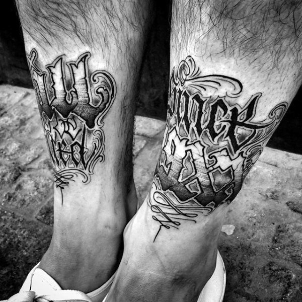 小腿黑白花体英文字母纹身图案