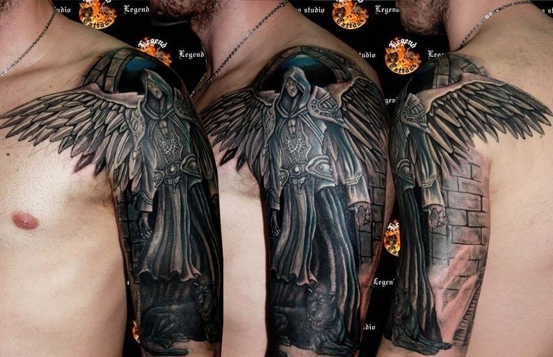 梦幻风格的黑色天使战士手臂纹身图案