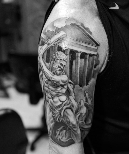 华丽的古希腊建筑和战士雕塑手臂纹身图案