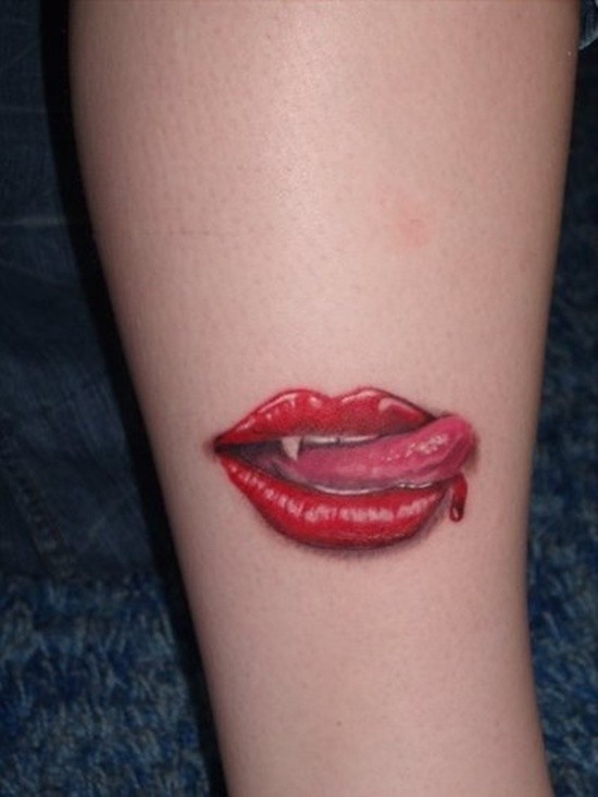小腿诱人的吸血鬼嘴唇3D风格纹身图案