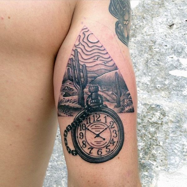 经典的黑灰风格三角形和时钟手臂纹身图案