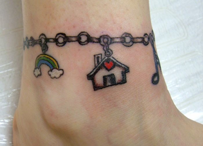漂亮的彩虹和房子脚踝纹身图案