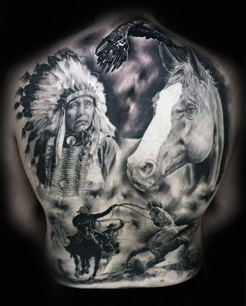满背西部黑白非常写实的人像动物纹身图案