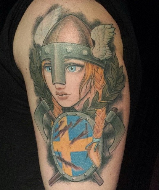 精美的动画海盗女孩大臂纹身图案