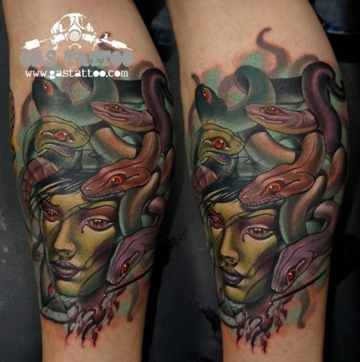 new school美杜莎肖像和蛇手臂纹身图案