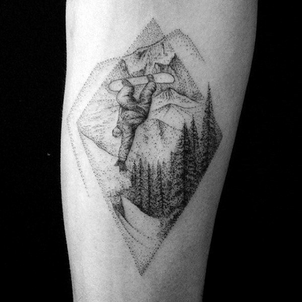 点刺风格黑色雪山和滑雪人像手臂纹身图案