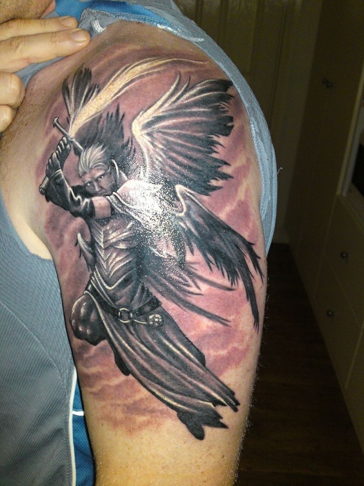 卡通风格彩色天使战士手臂纹身图案