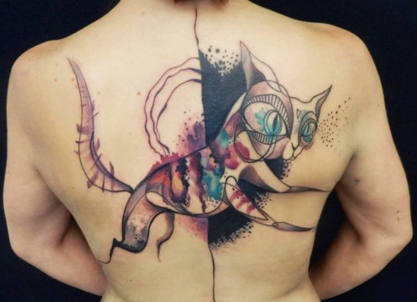 背部抽象的猫水彩风格纹身图案