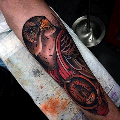old school彩绘鹰和昆虫手臂纹身图案