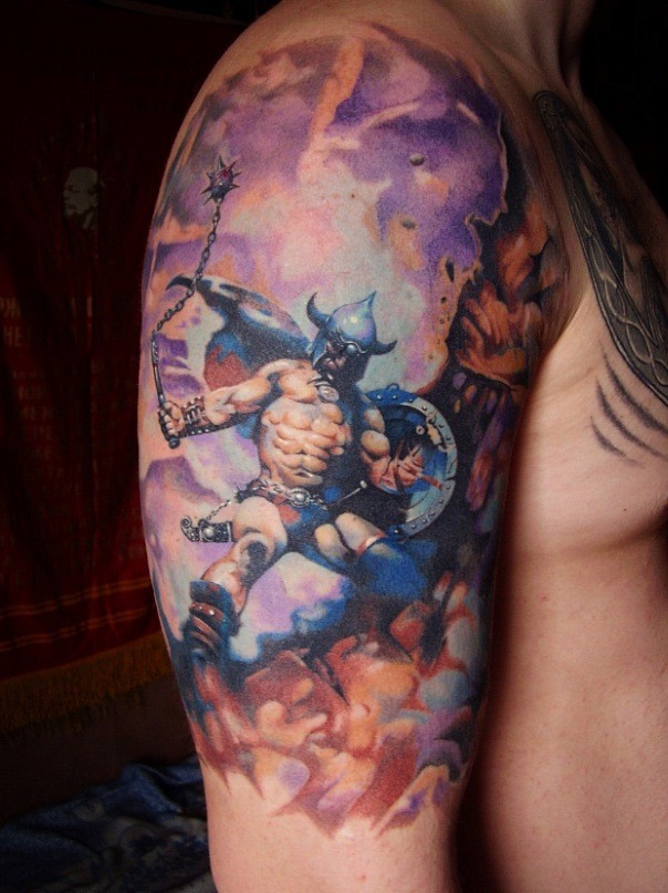 手臂惊人的彩色战斗战士纹身图案