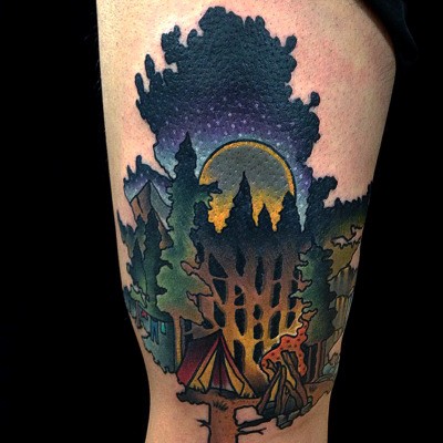 经典的插画风格露营与森林手臂纹身图案