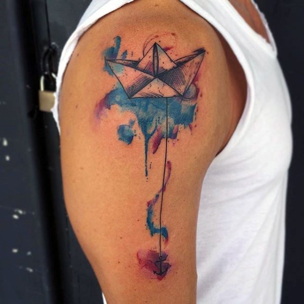 手臂抽象风格的彩色纸船水彩纹身图案