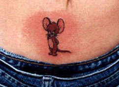 卡通彩色小老鼠纹身图案