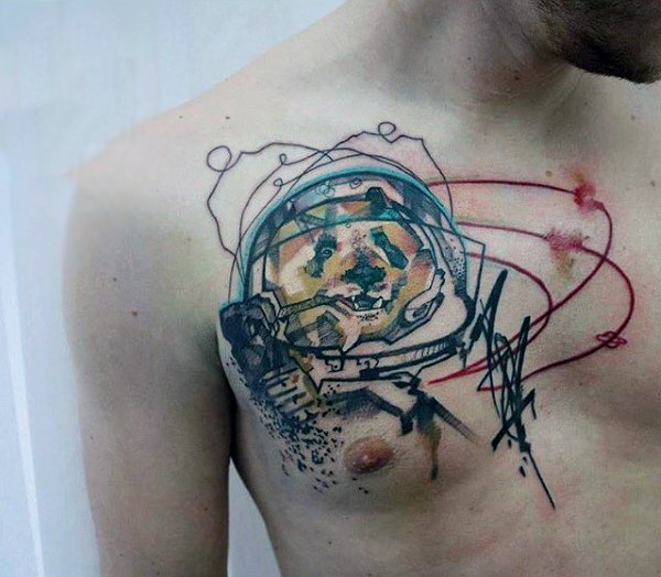 胸部抽象风格的彩色熊猫宇航员纹身图案