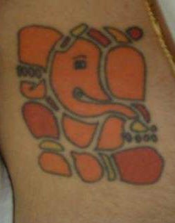 印度风格的格涅沙神彩色纹身图案
