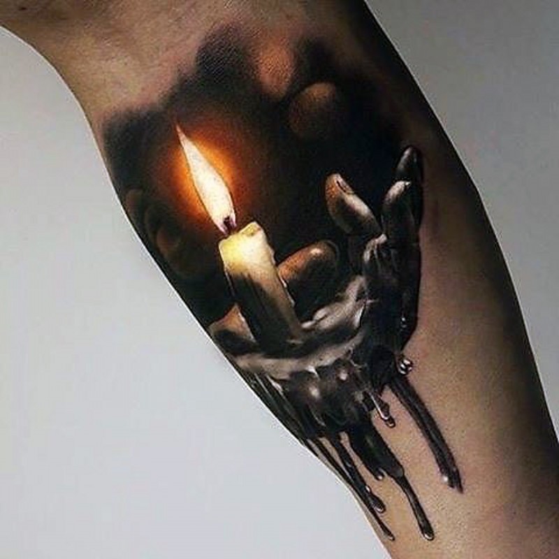 手臂令人惊叹的3D逼真燃烧蜡烛纹身图案