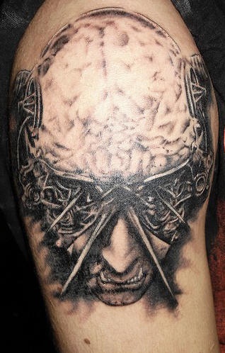 肩部超现实的艺术大脑纹身图案