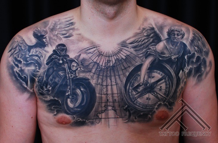 胸部黑灰指南针与天和摩托车骑手纹身图案