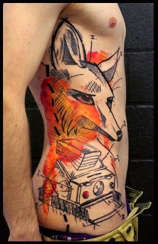 侧肋新风格的狐狸彩色纹身图案