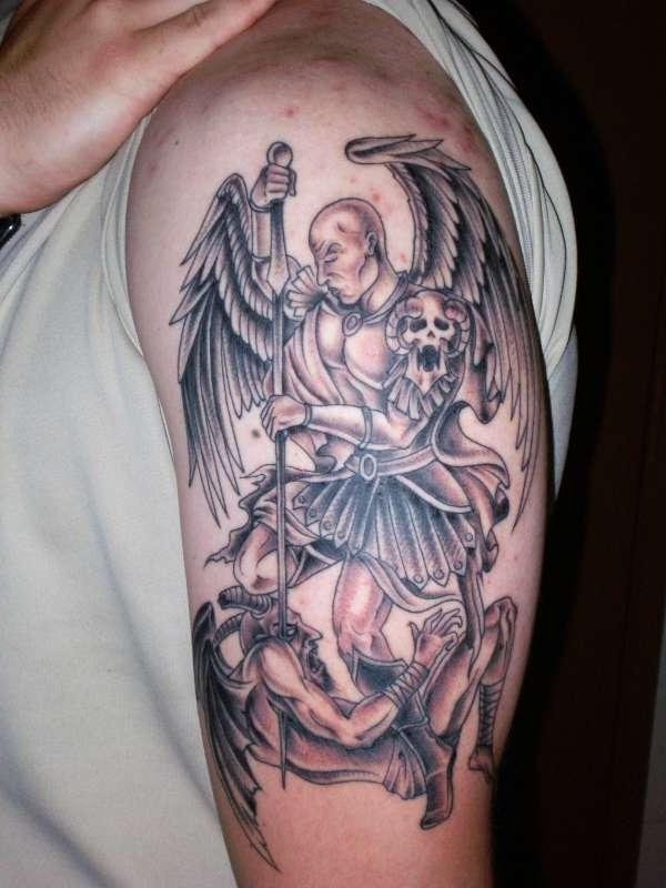 手臂天使与恶魔骷髅纹身图案