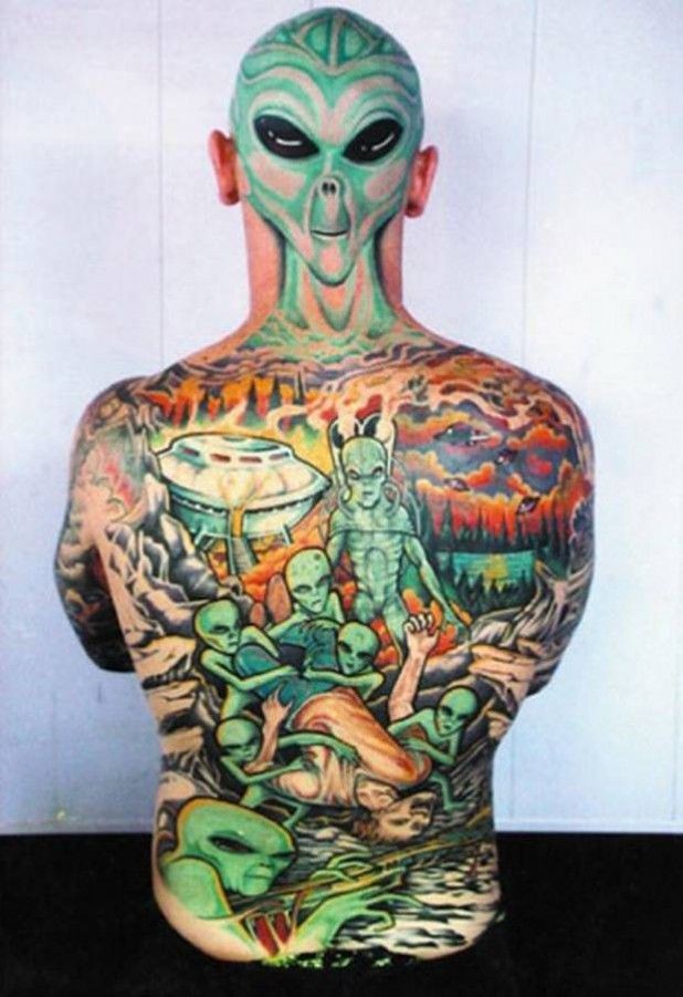 全身彩色的外星生物创意纹身图案