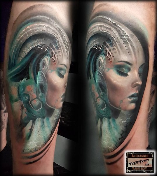 小腿漂亮的彩色外星女人肖像纹身图案
