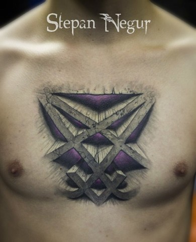 胸部3D风格彩色的神秘石符号纹身图案