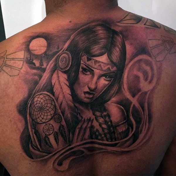 背部3D彩色的诱惑印度女人与捕梦网纹身图案
