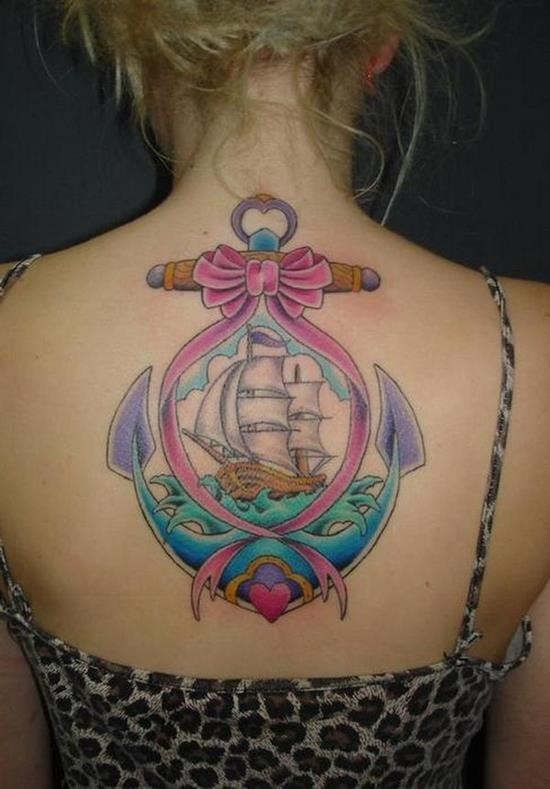 背部old school可爱的彩色帆船和船锚纹身图案
