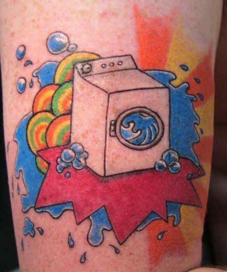 个性的洗衣机彩色纹身图案