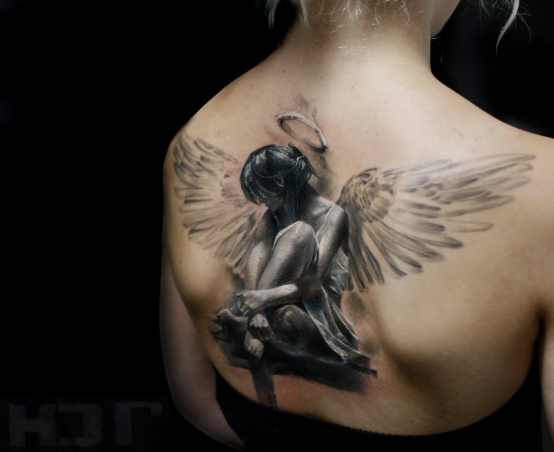 背部3D风格惊人的女天使纹身图案