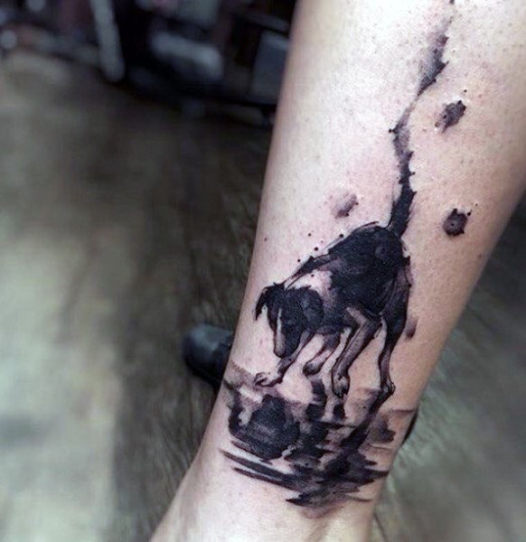 脚踝抽象风格的黑色狗纹身图案
