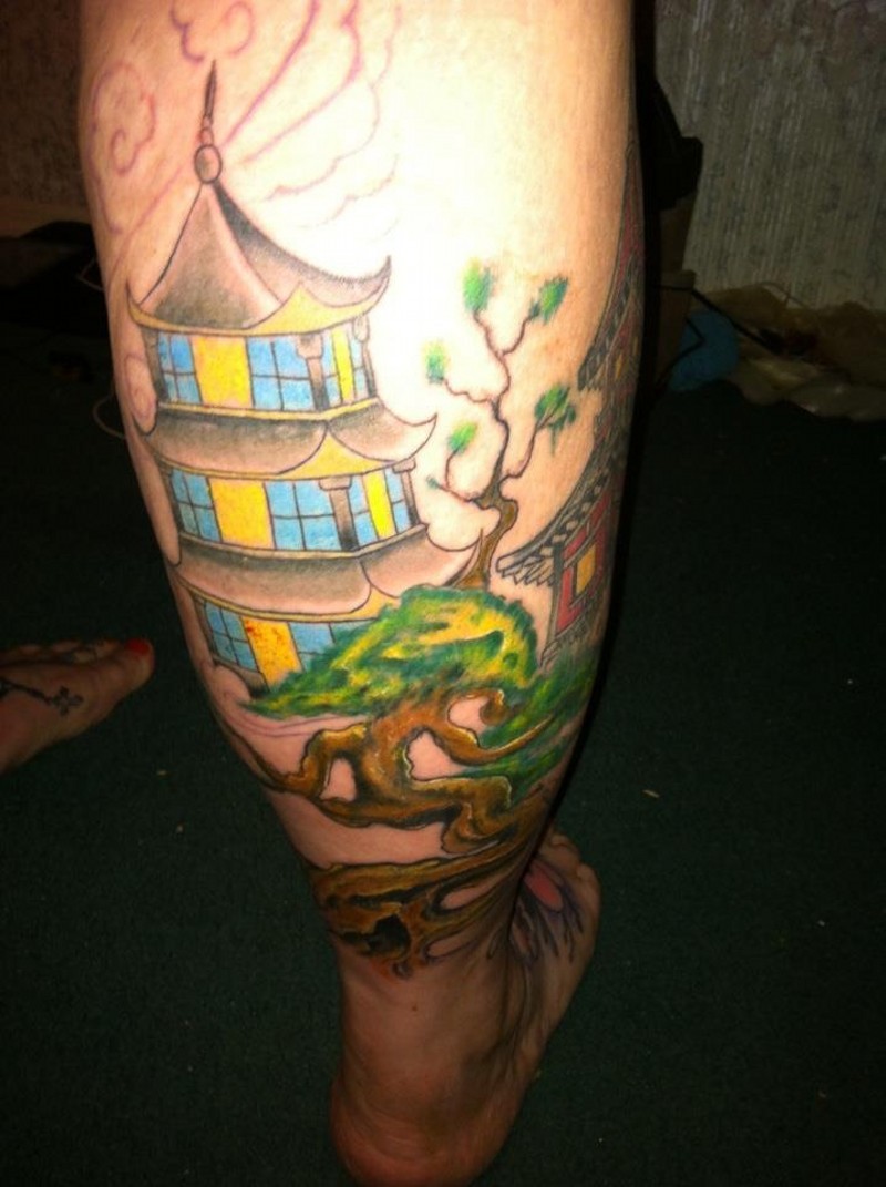 小腿漂亮的彩色亚洲寺庙和美丽的树纹身图案