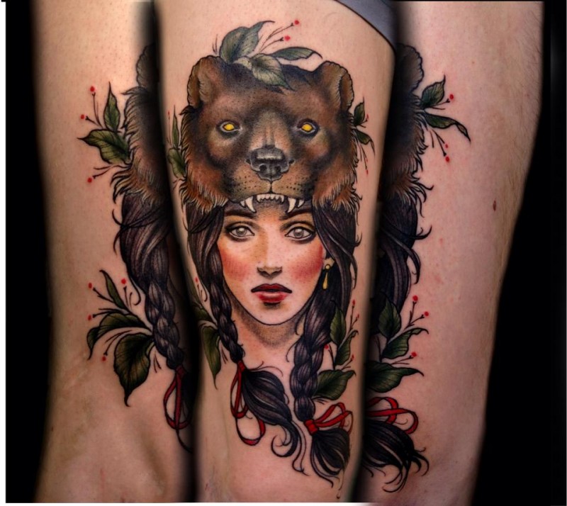 腿部new school彩色神秘女子和熊头盔纹身图案