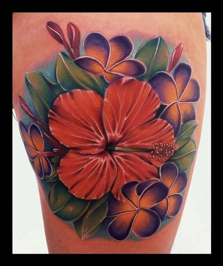 大腿美丽的彩色花朵叶子纹身图案