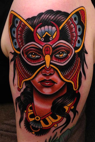 大臂old school彩色女人与蝴蝶面具纹身图案