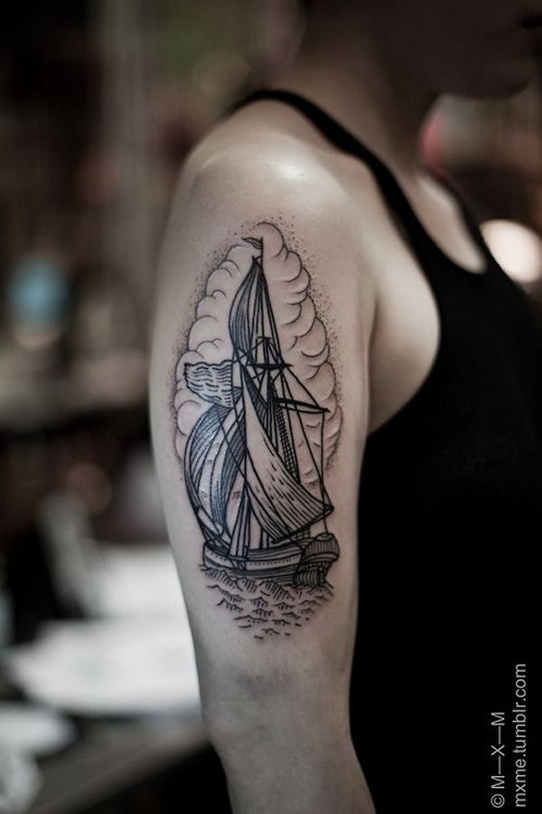 大臂黑色线条点刺帆船纹身纹身图案