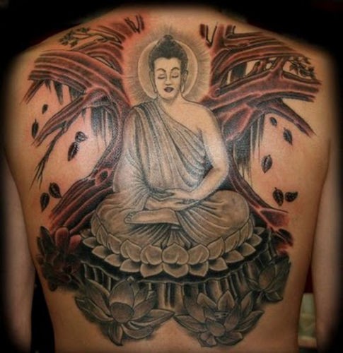 背部大树与沉思的佛像纹身图案