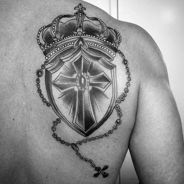 背部new school黑白盾牌十字架皇冠纹身图案