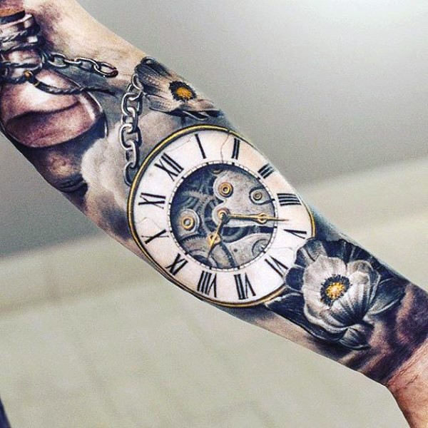手臂非常逼真多彩的时钟与花朵纹身图案