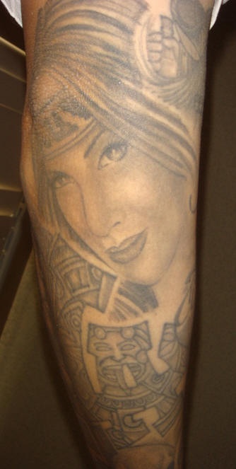 墨西哥阿兹特克公主肖像纹身图案