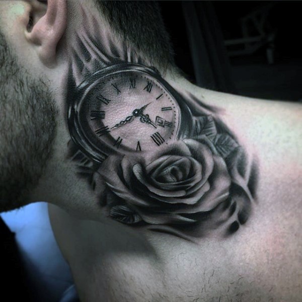 颈部黑色的时钟与玫瑰纹身图案