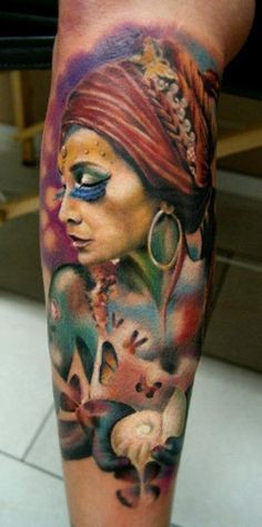 手臂写实风格的印度女性肖像彩绘纹身图案