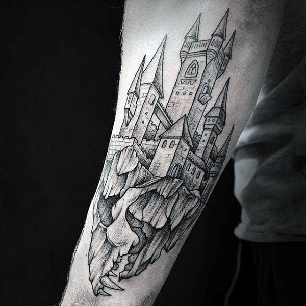 手臂梦幻设计的黑色点刺城堡纹身图案