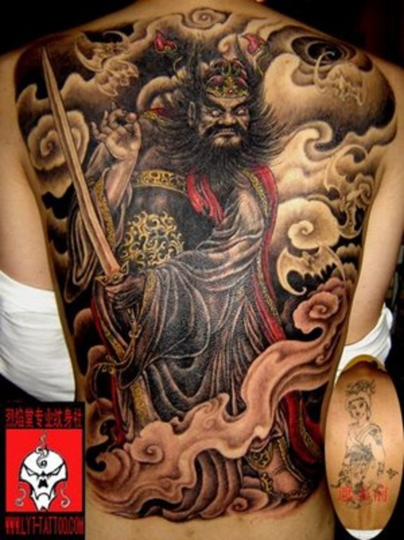 背部中国风魔鬼纹身图案