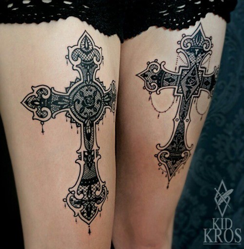 大腿装饰风格黑色的美丽十字架纹身图案