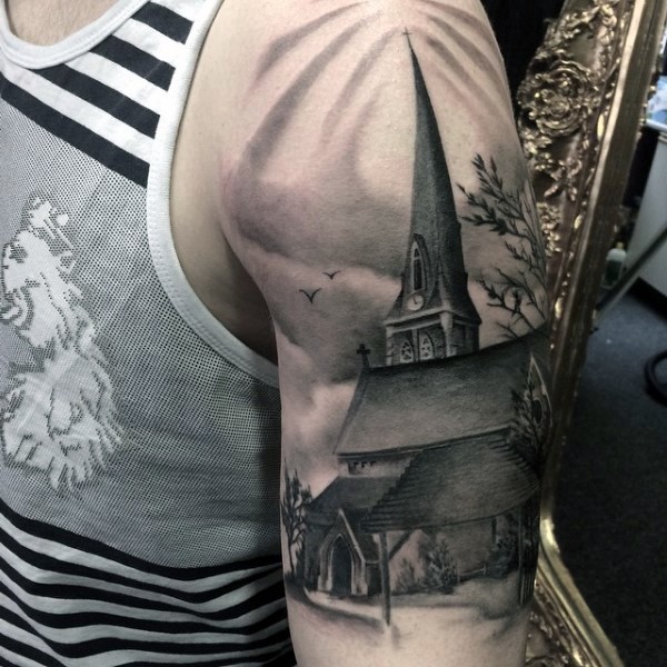 手臂非常写实逼真的老教堂黑灰纹身图案